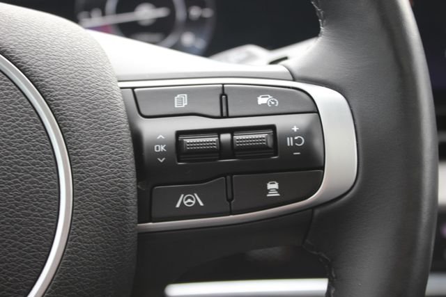 Used 2023 Black Kia X-Pro image 17