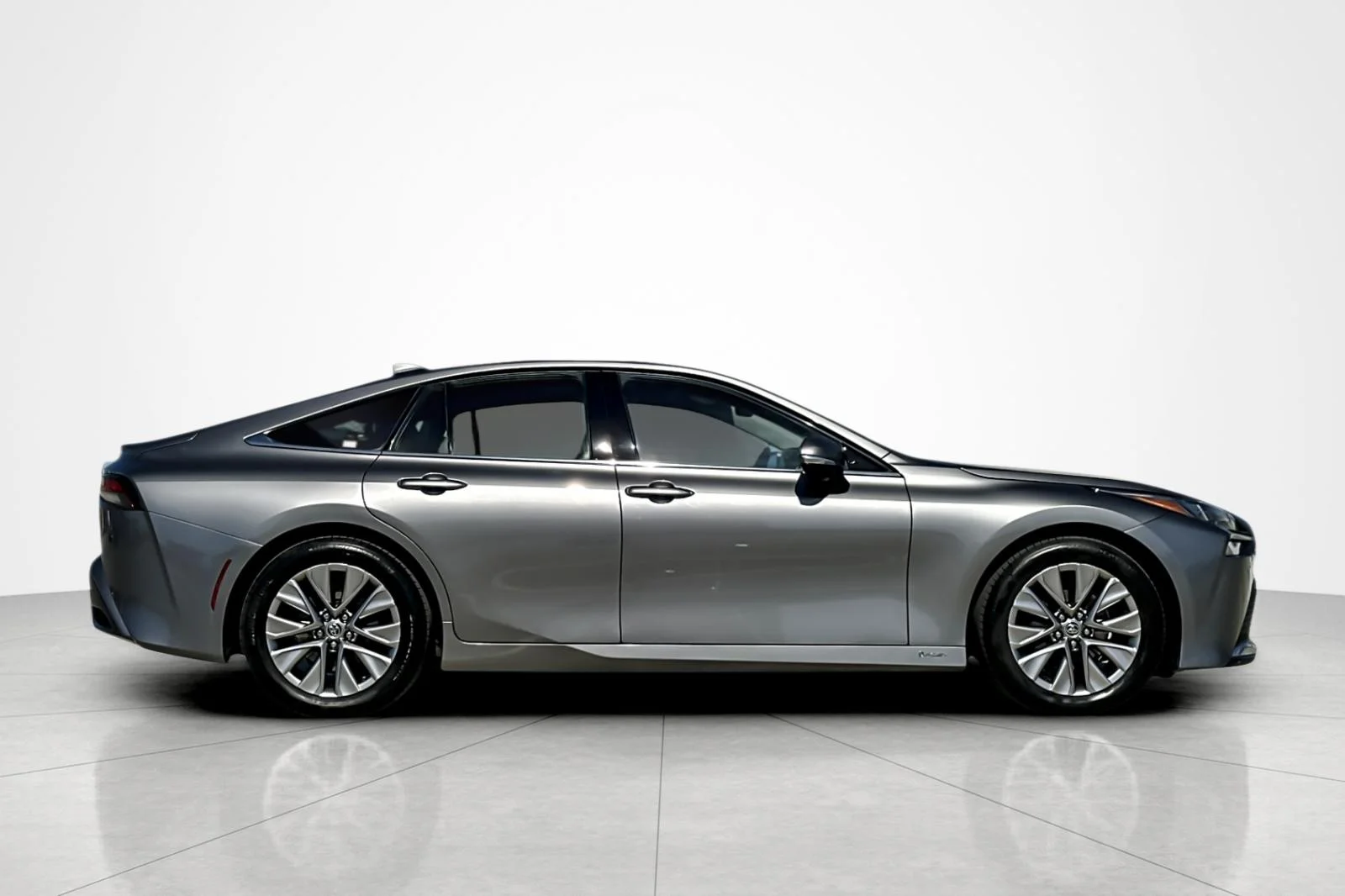 Certified Used 2025 Heavy Metal Toyota XLE image 6