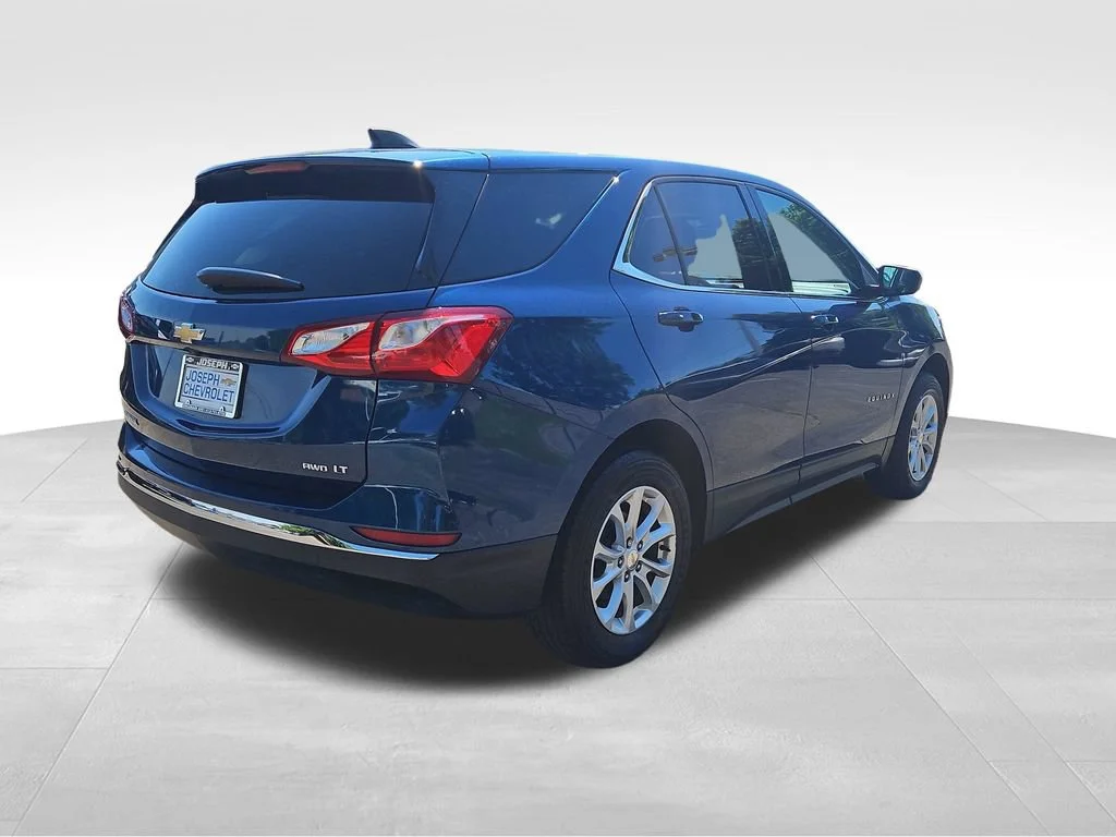 Used 2019 PACIFIC BLUE METALLIC Chevrolet LT image 4