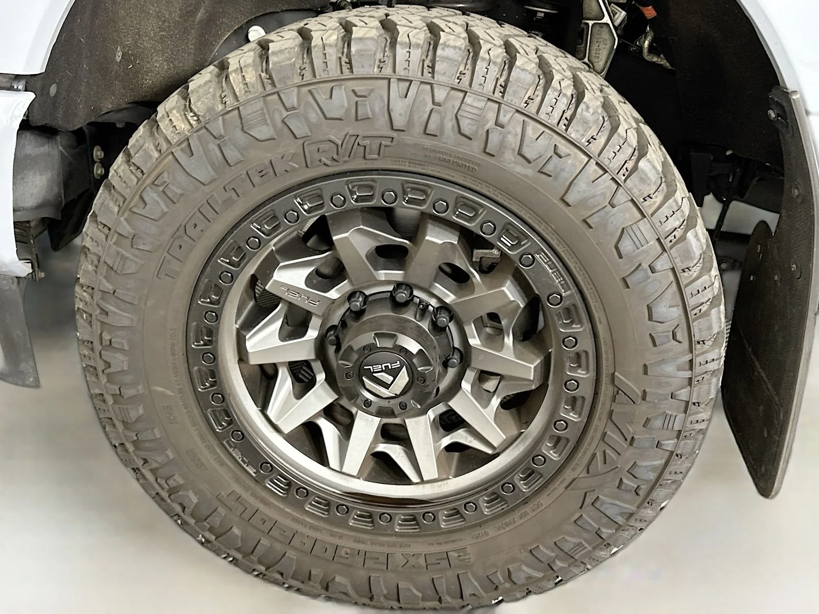 Used 2025 Gray Ford Platinum image 34