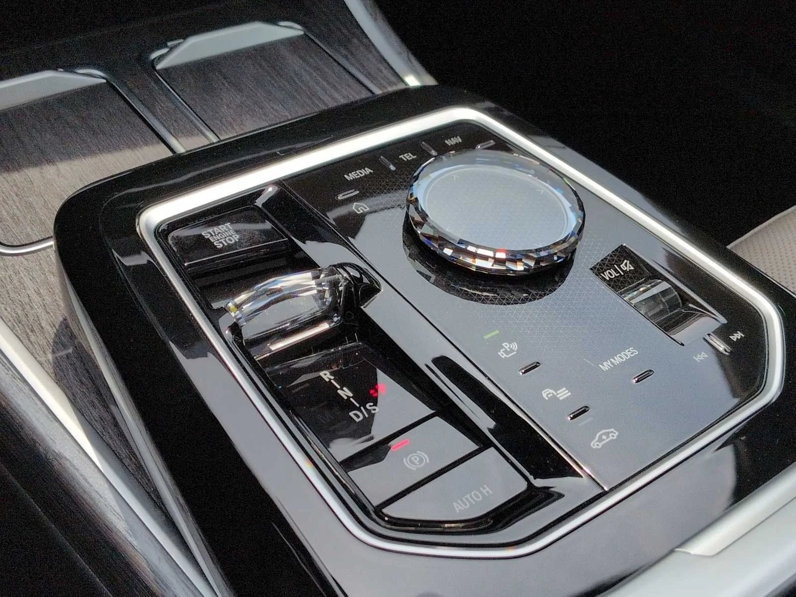 New 2025 Brooklyn Grey Metallic BMW 740i xDrive image 35