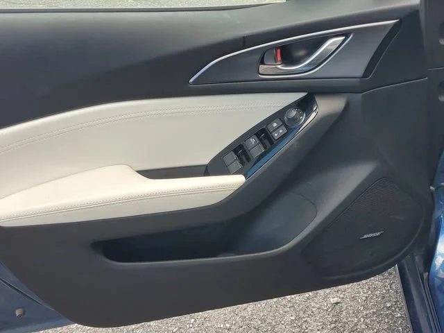 Used 2017 Eternal Blue Mi Mazda Grand Touring image 8