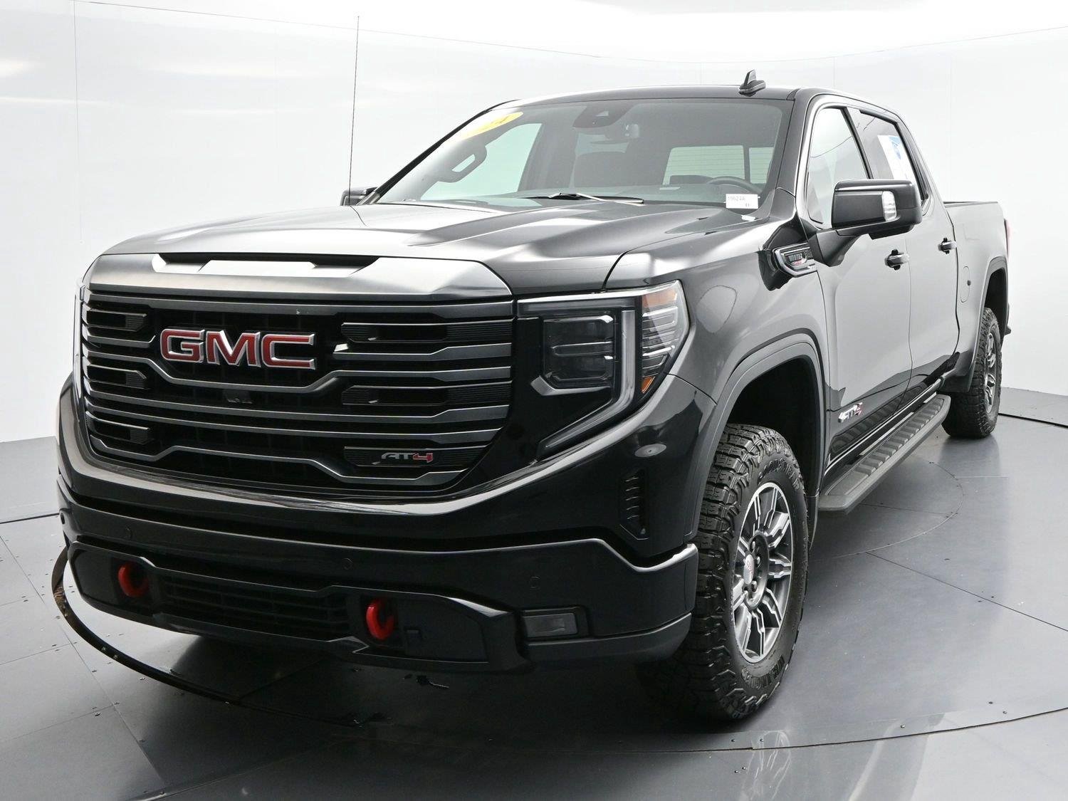 Used 2024 Onyx Black GMC AT4 image 3