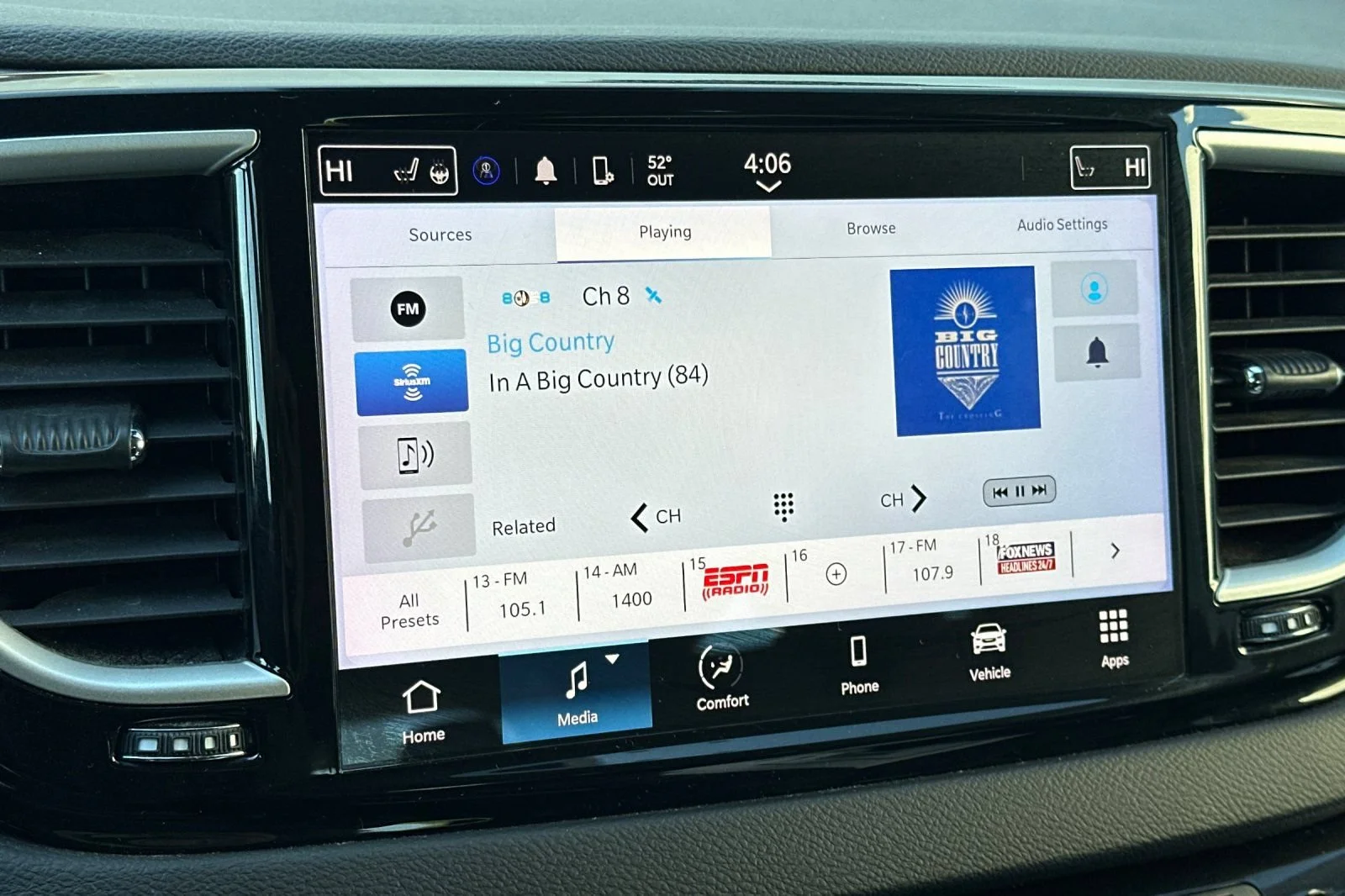 Used 2023 Silver Chrysler Touring L image 19