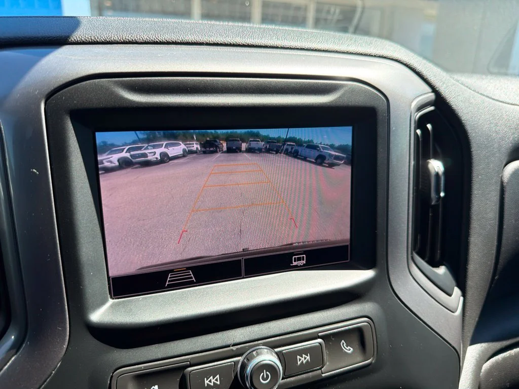Used 2022 BLACK Chevrolet Custom image 26