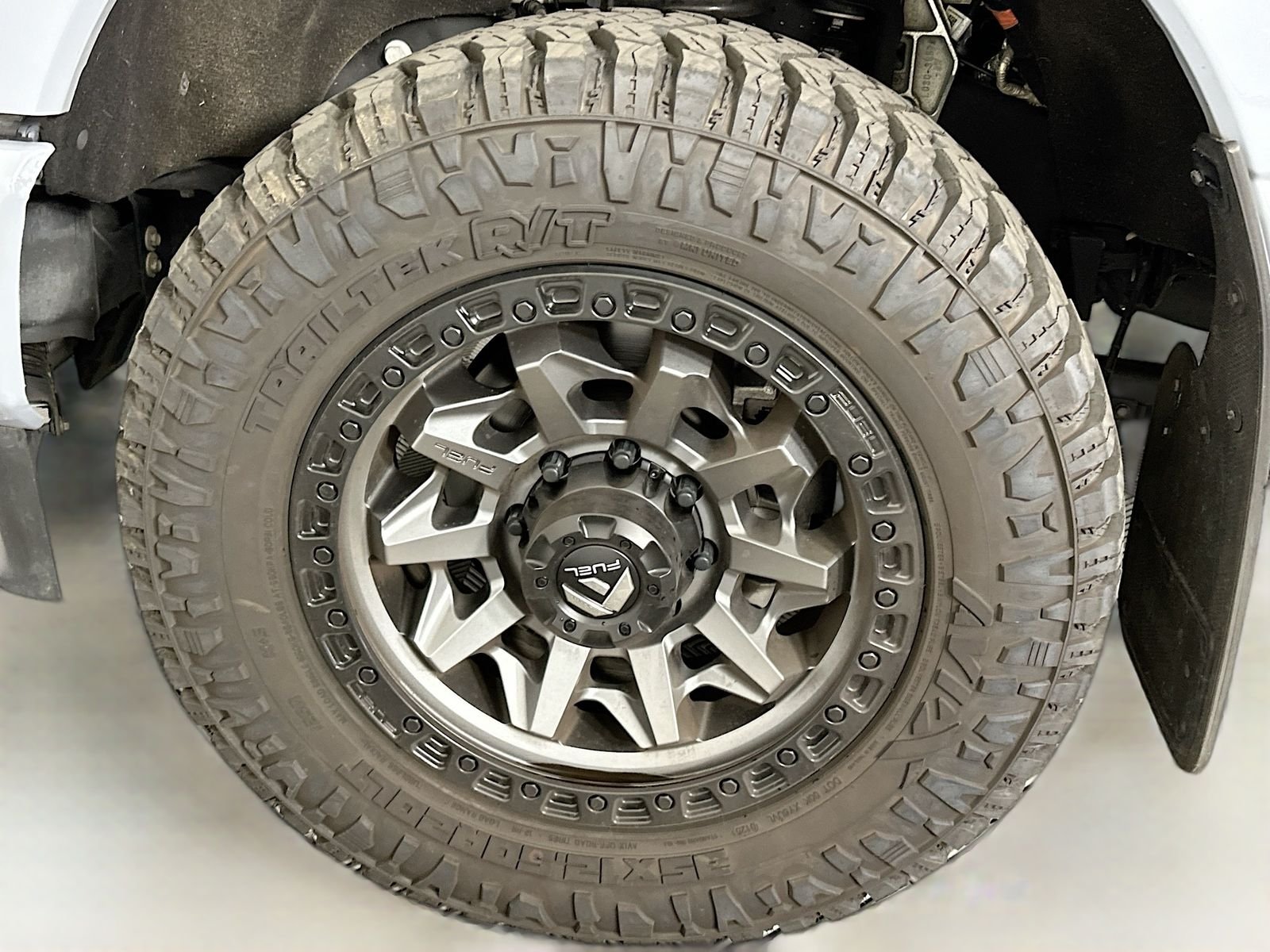 Used 2025 Gray Ford Platinum image 34