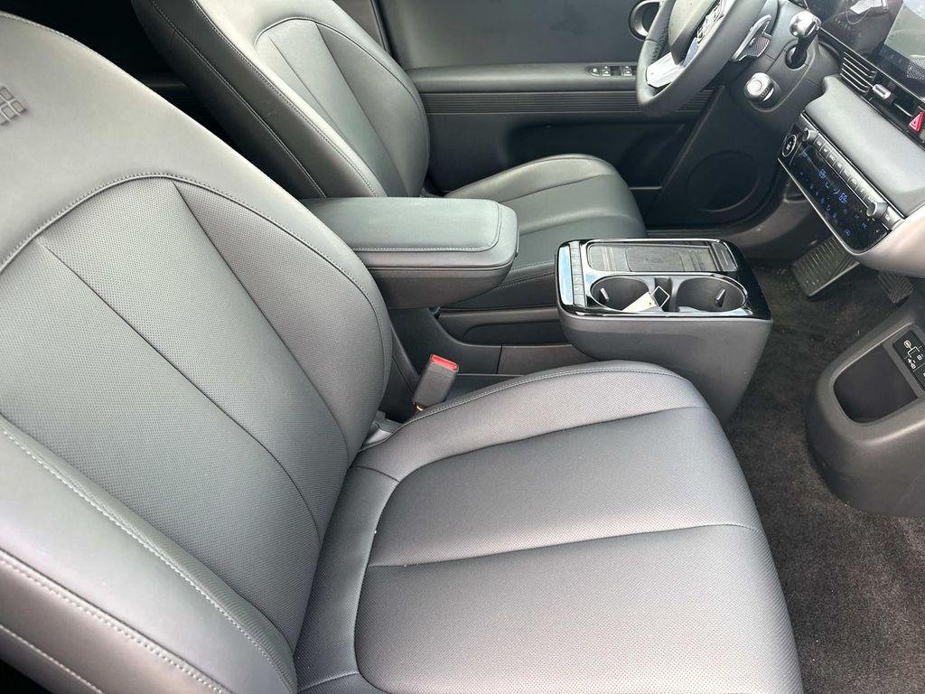2025 Hyundai IONIQ 5 SEL - Photo 8