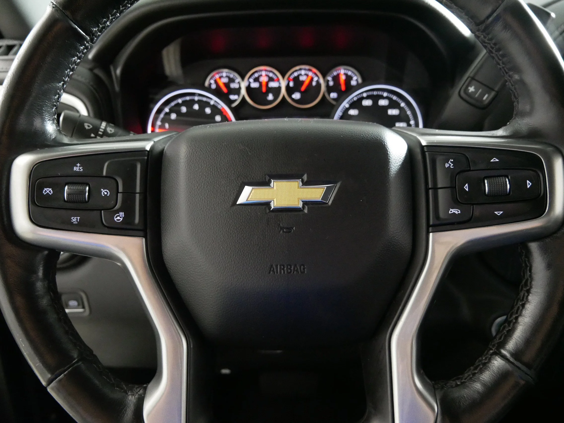 Used 2019 Shadow Gray Metallic Chevrolet LT image 25