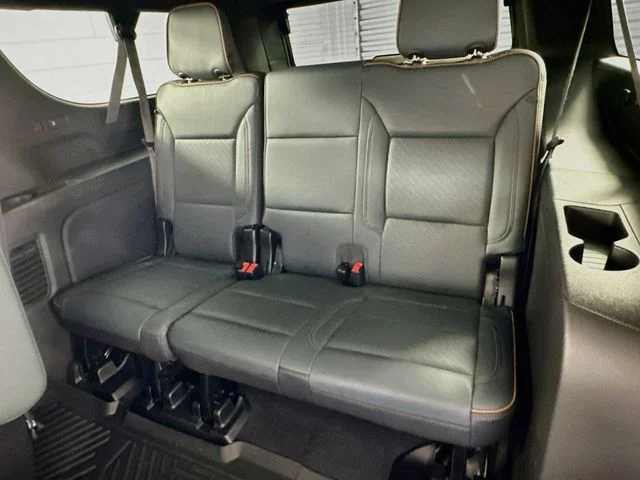 Certified Pre-Owned 2025 GMC Yukon XL AT4