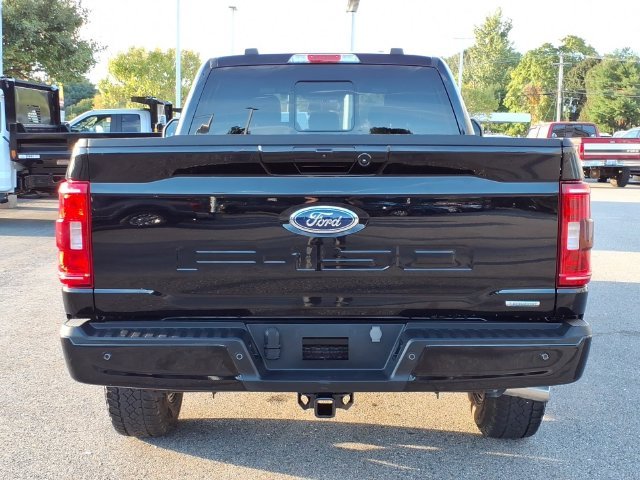 Used 2023 Black Ford XLT image 4