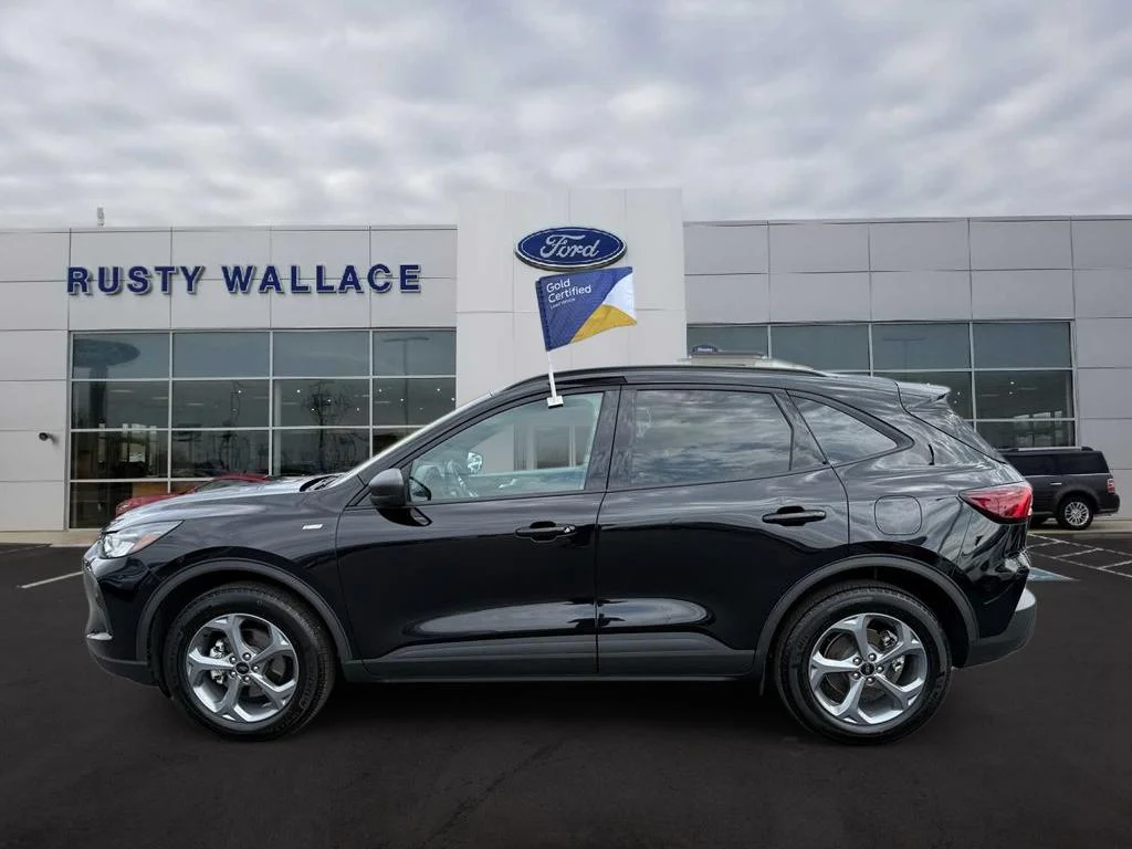 2025 Ford Escape ST-Line AWD's photo