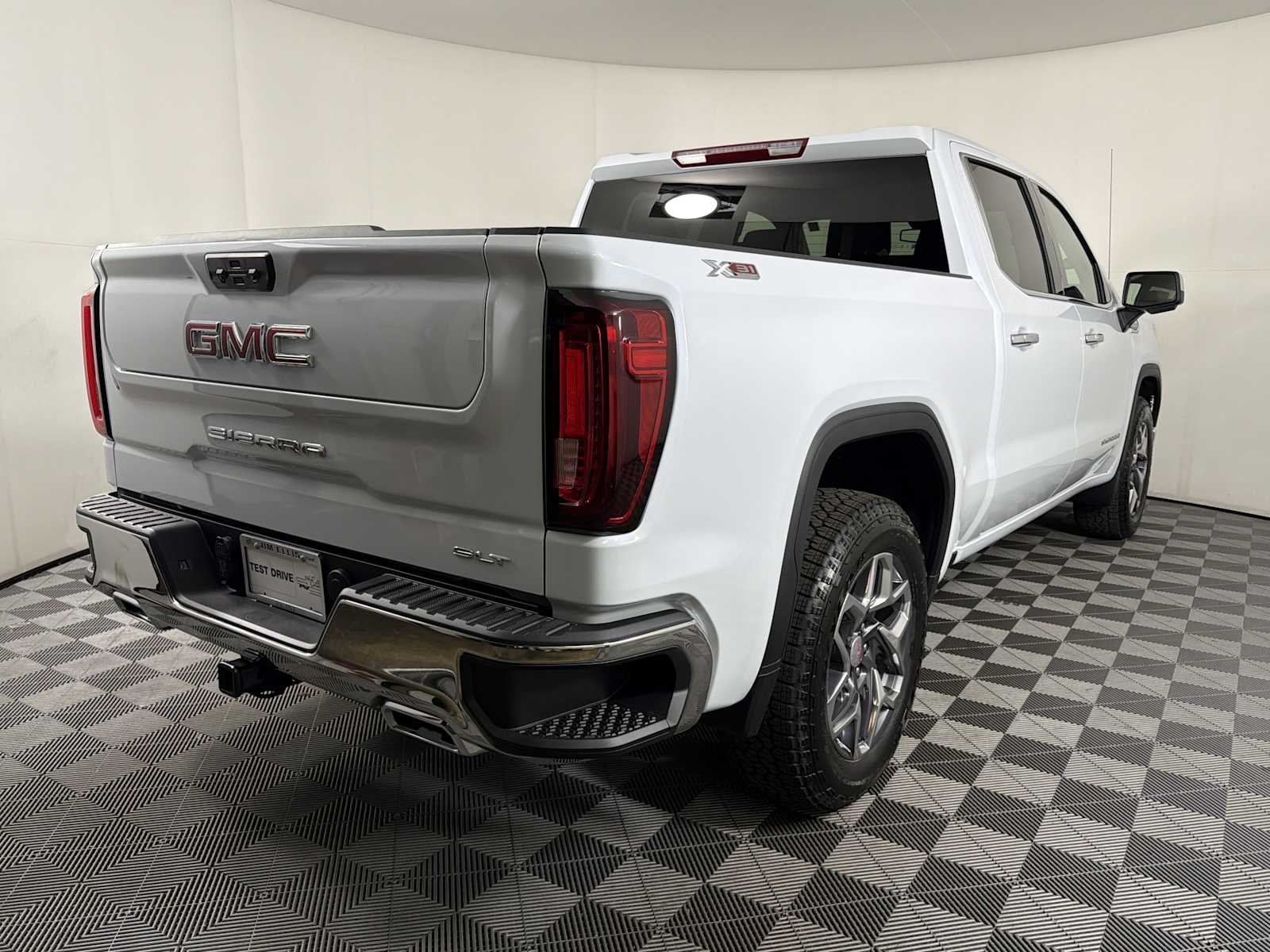 2026 GMC Sierra 1500 SLT - Photo 6