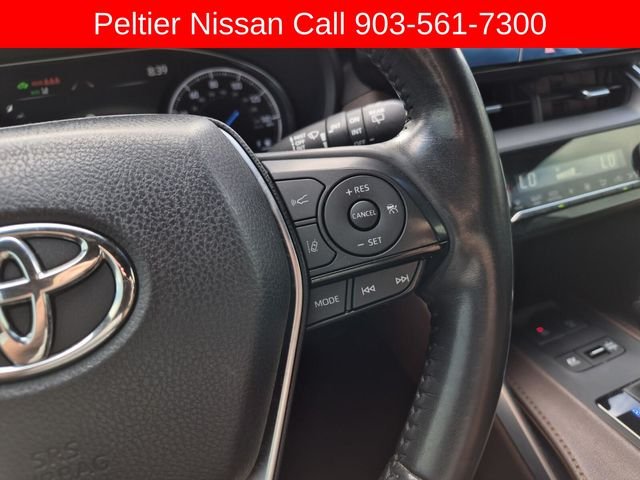 Used 2021 White Toyota XLE image 31