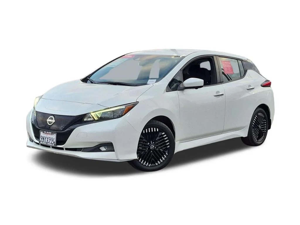 Used 2023 White Nissan SV Plus image 1