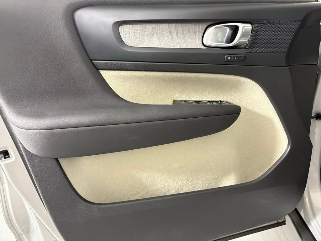 Used 2023 Silver Volvo Plus image 14