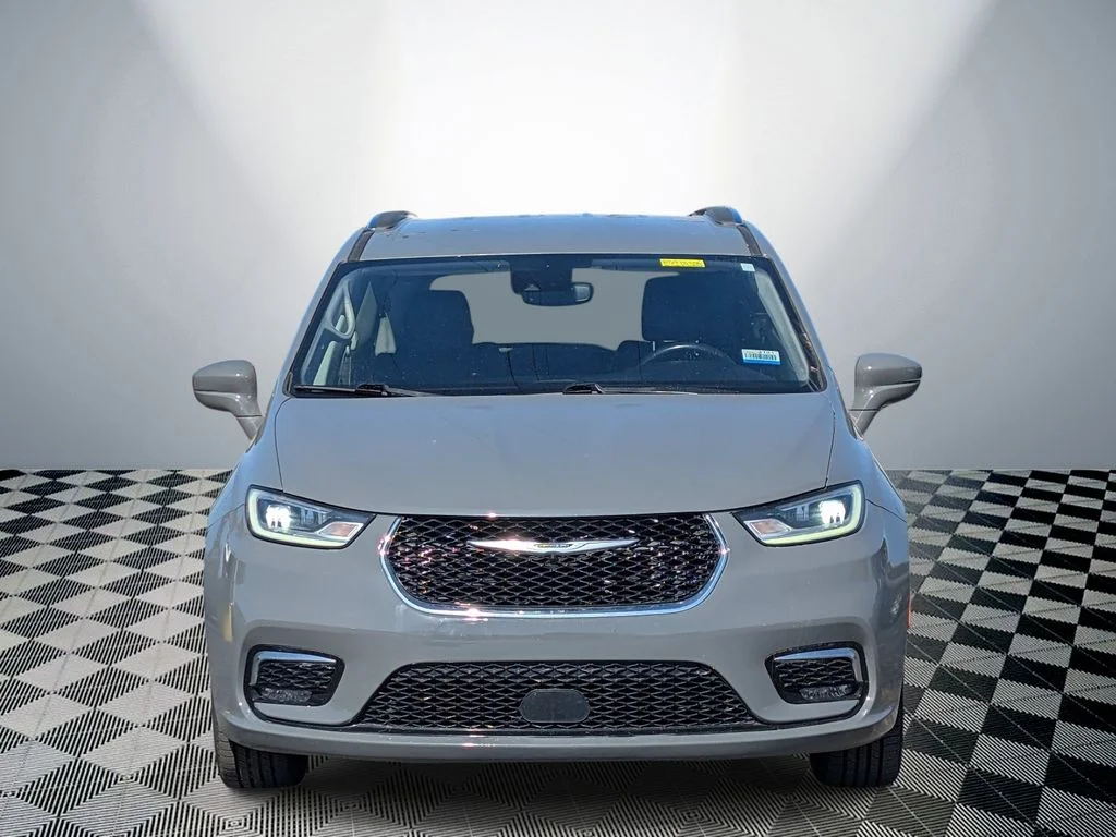 Used 2021 Chrysler Pacifica Touring L with VIN 2C4RC1BG2MR597873 for sale in Pinckney, MI