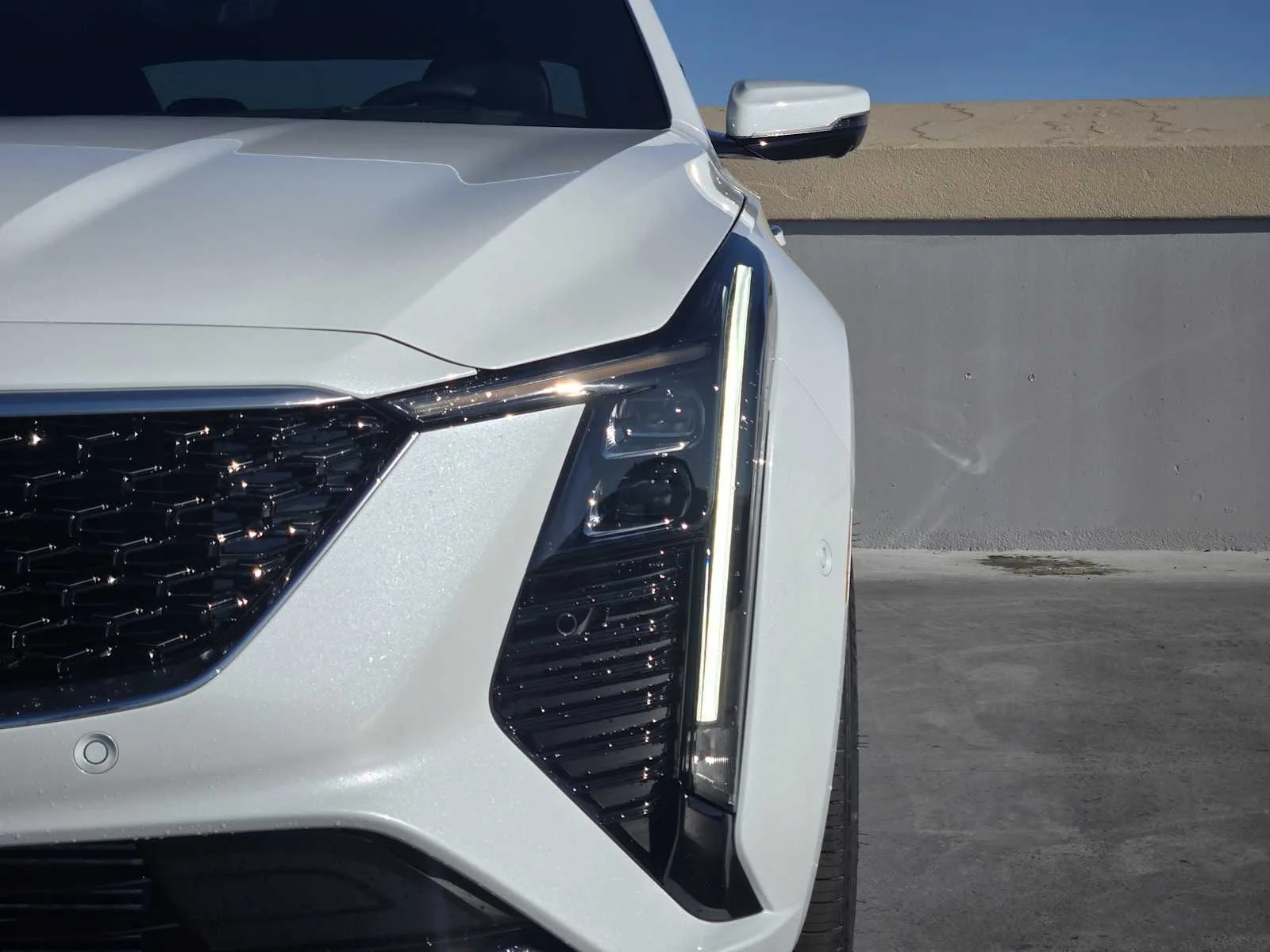 New 2026 Vibrant White Tricoat Cadillac Premium Luxury image 5