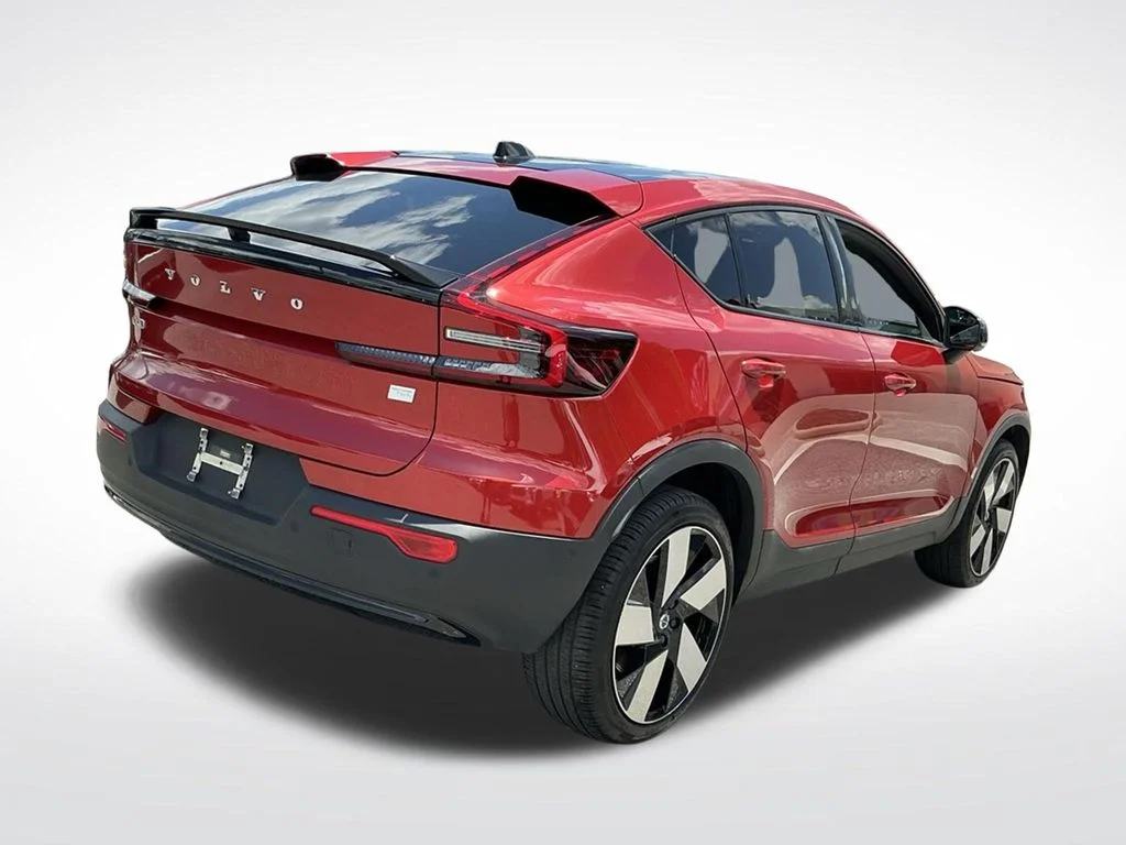Used 2023 Red Volvo Ultimate image 13