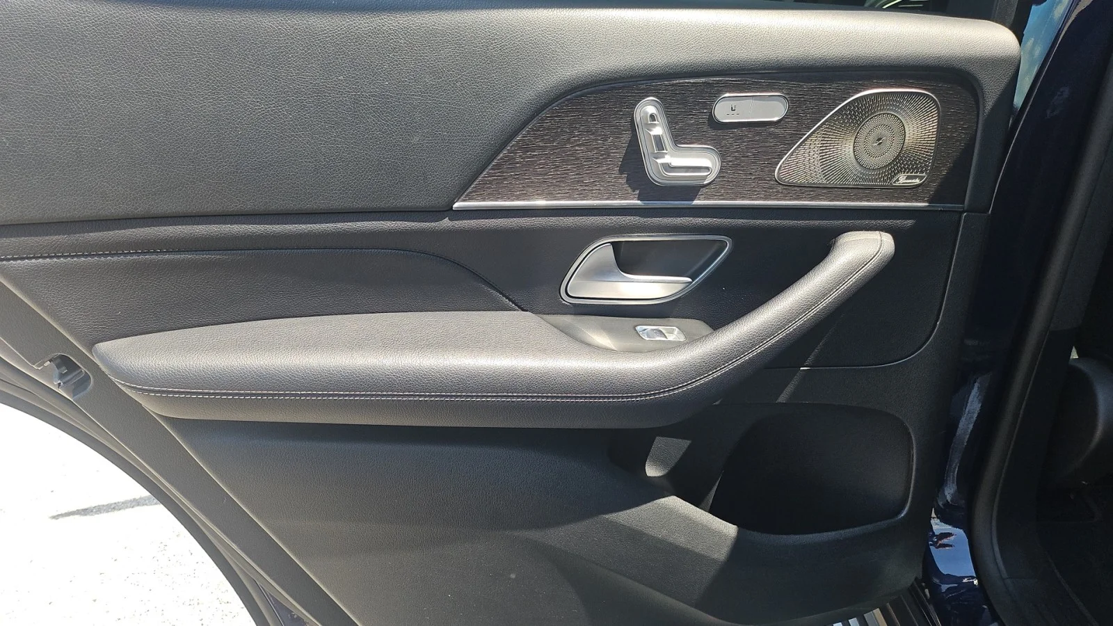 Used 2021 Blue Mercedes-Benz GLS 580 image 13