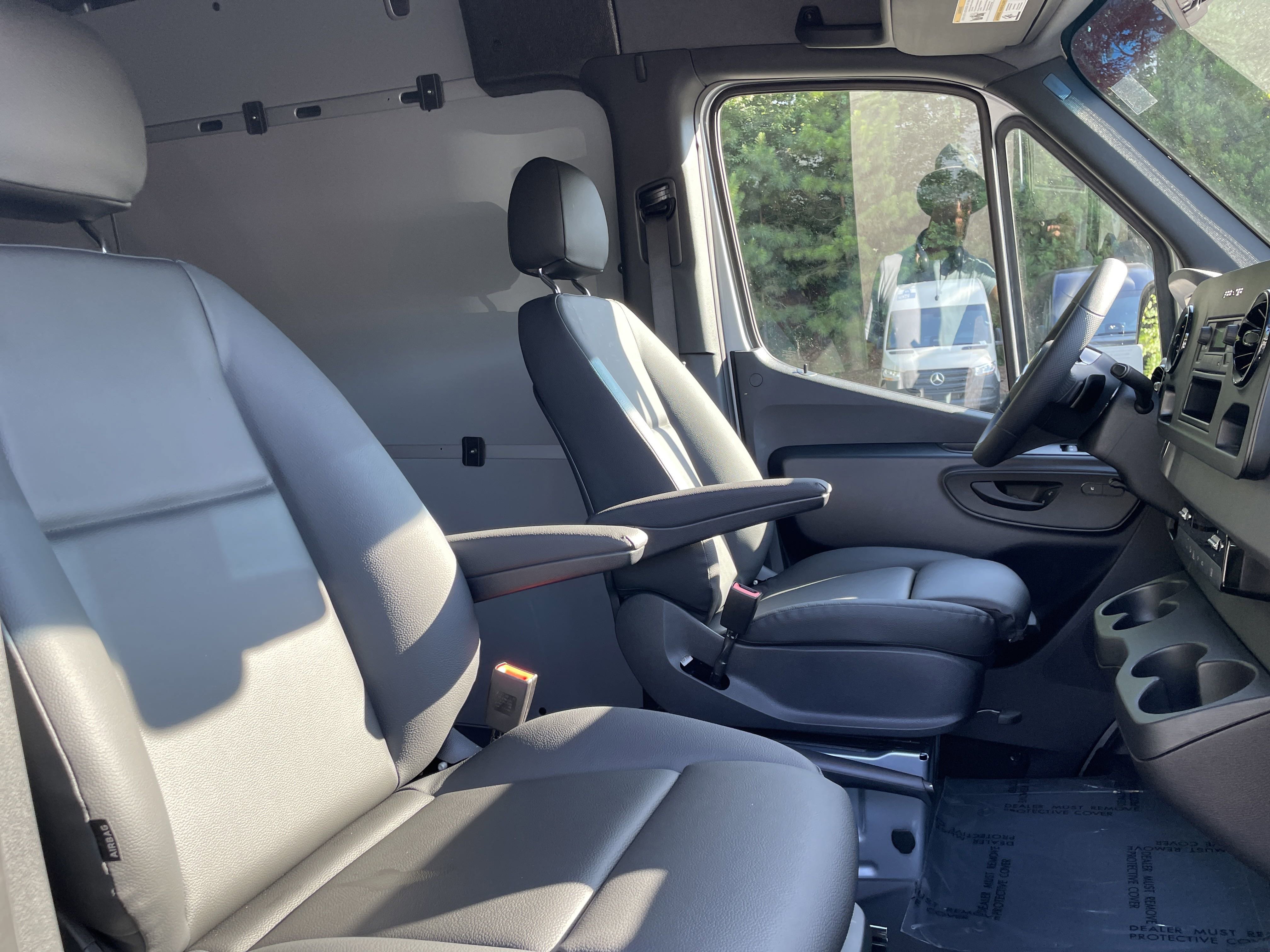 2025 Mercedes-Benz Sprinter Cargo Van Base - Photo 43