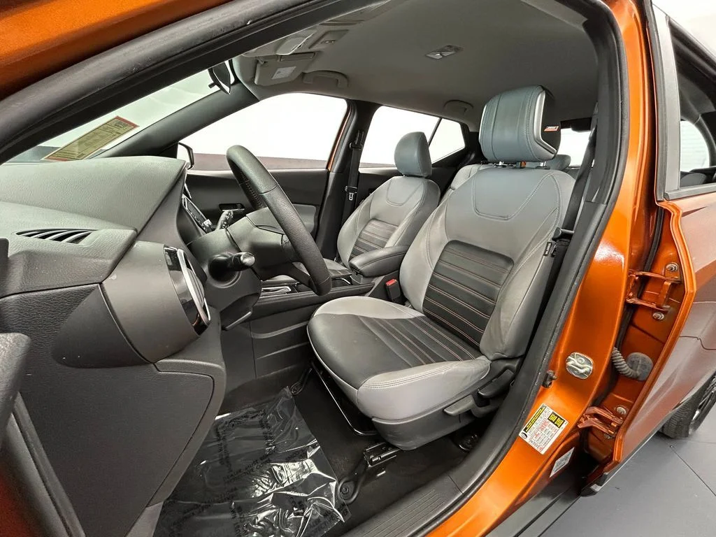 Used 2023 Monarch Orange Metallic/Super Black Nissan SR image 12