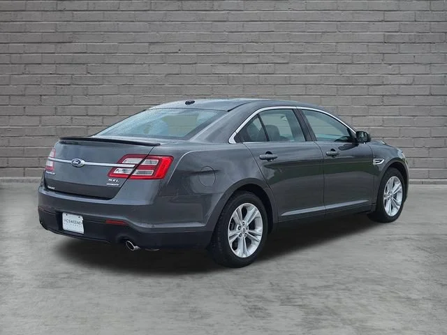 Used 2015 Gray Ford SEL image 5