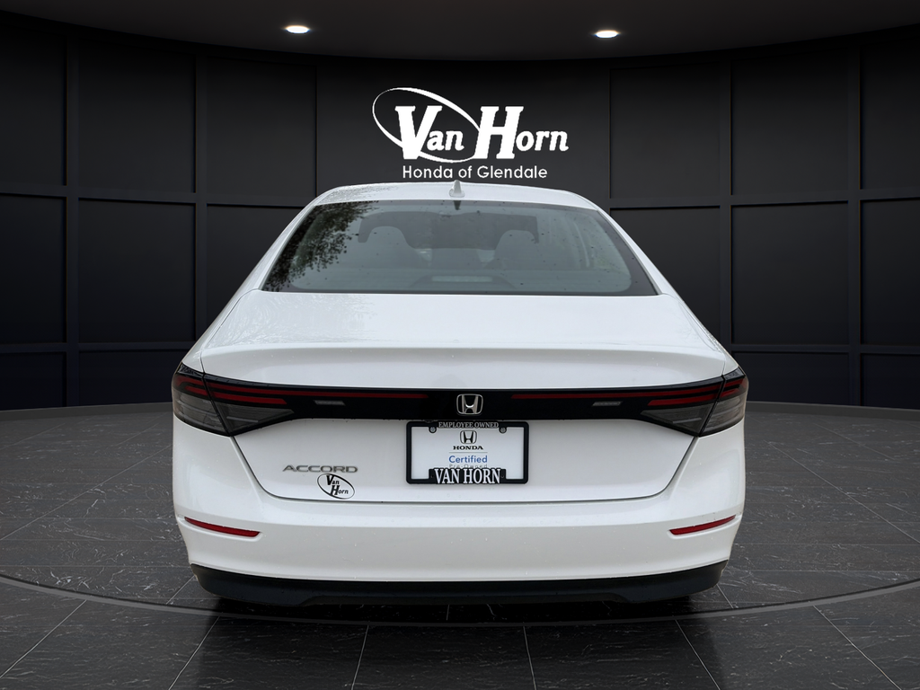 Used 2024 Platinum White Pearl Honda EX image 6