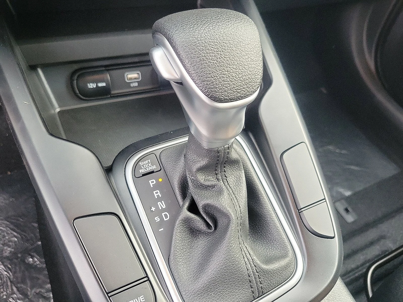 2025 Kia Soul LX - Photo 13