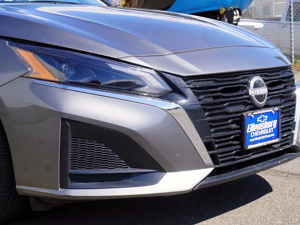 2025 Nissan Altima SV - Photo 10
