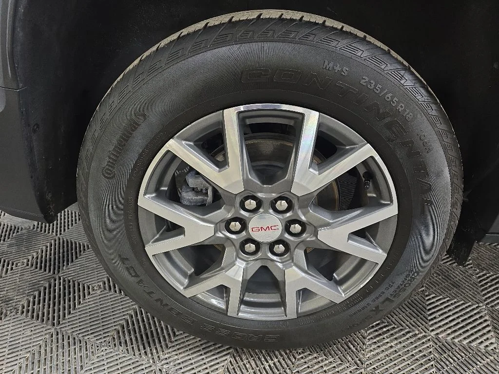 Used 2023 White GMC SLE image 13