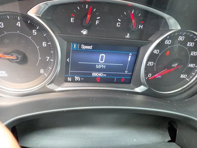 Used 2023 White GMC SLE image 9
