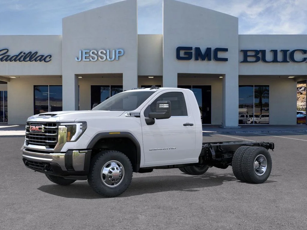 New 2026 Summit White GMC Pro image 2