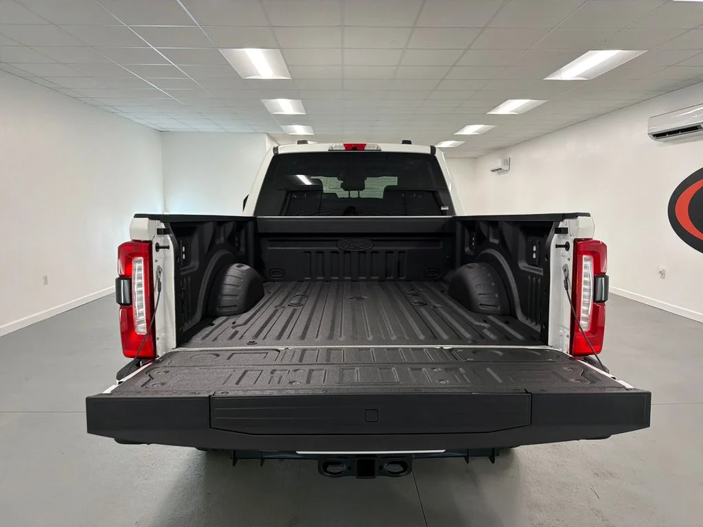 New 2026 Star White Metallic Tri-Coat Ford F-250® Lariat® image 8