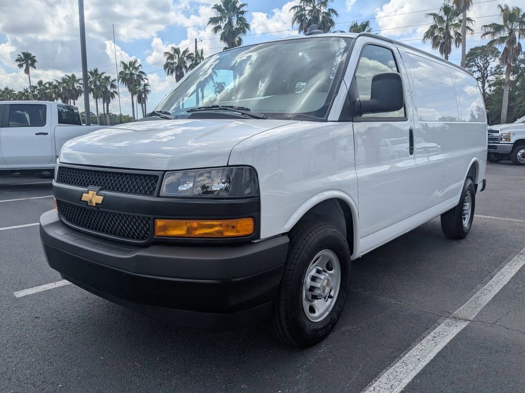 2025 Chevrolet Express Cargo Work Van - Photo 8
