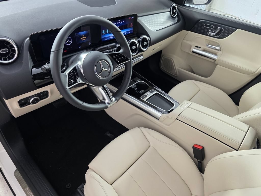 New 2026 Polar White Mercedes-Benz GLA 250 image 22