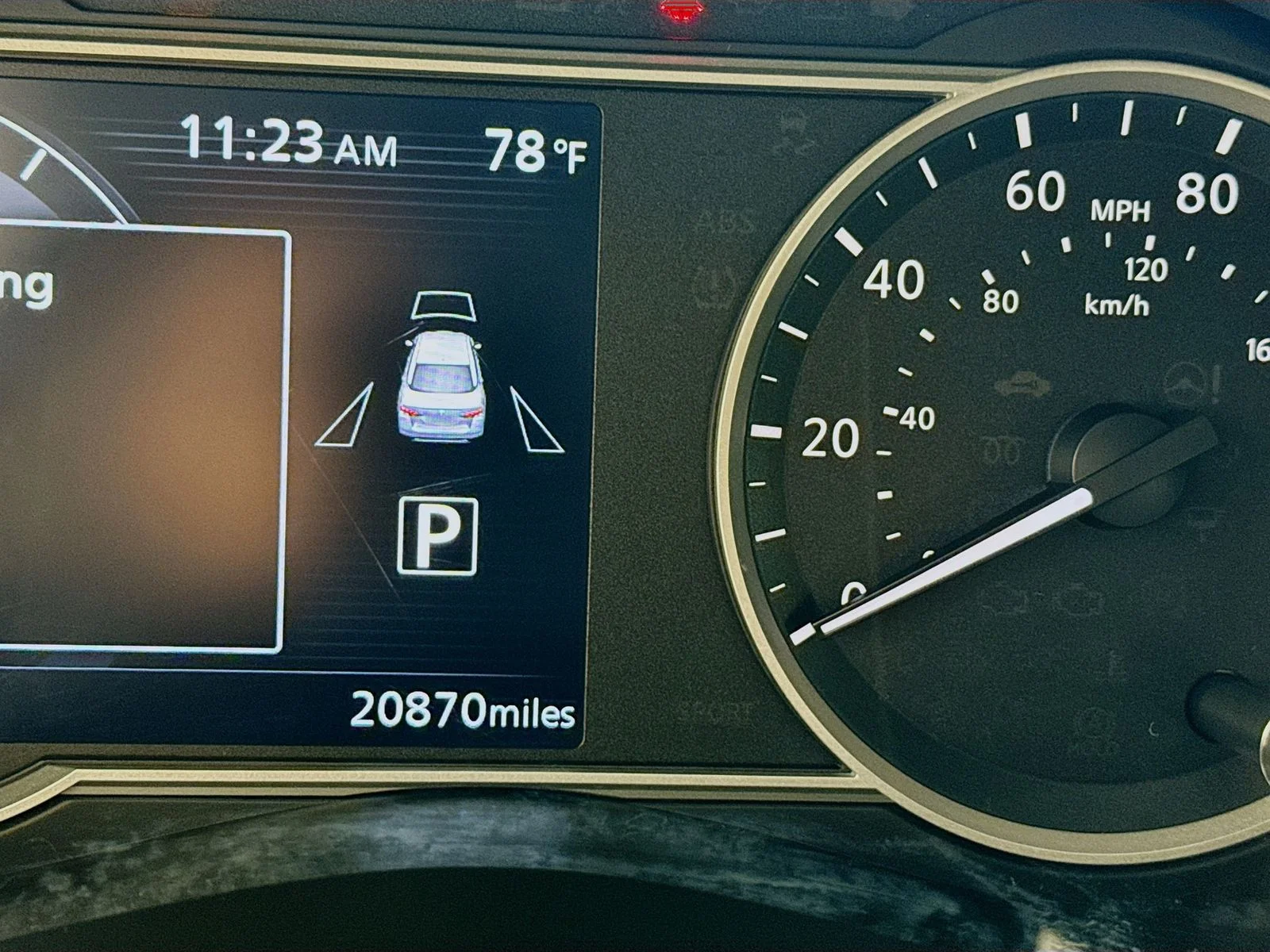 2025 Nissan Versa Sedan SV - Photo 9