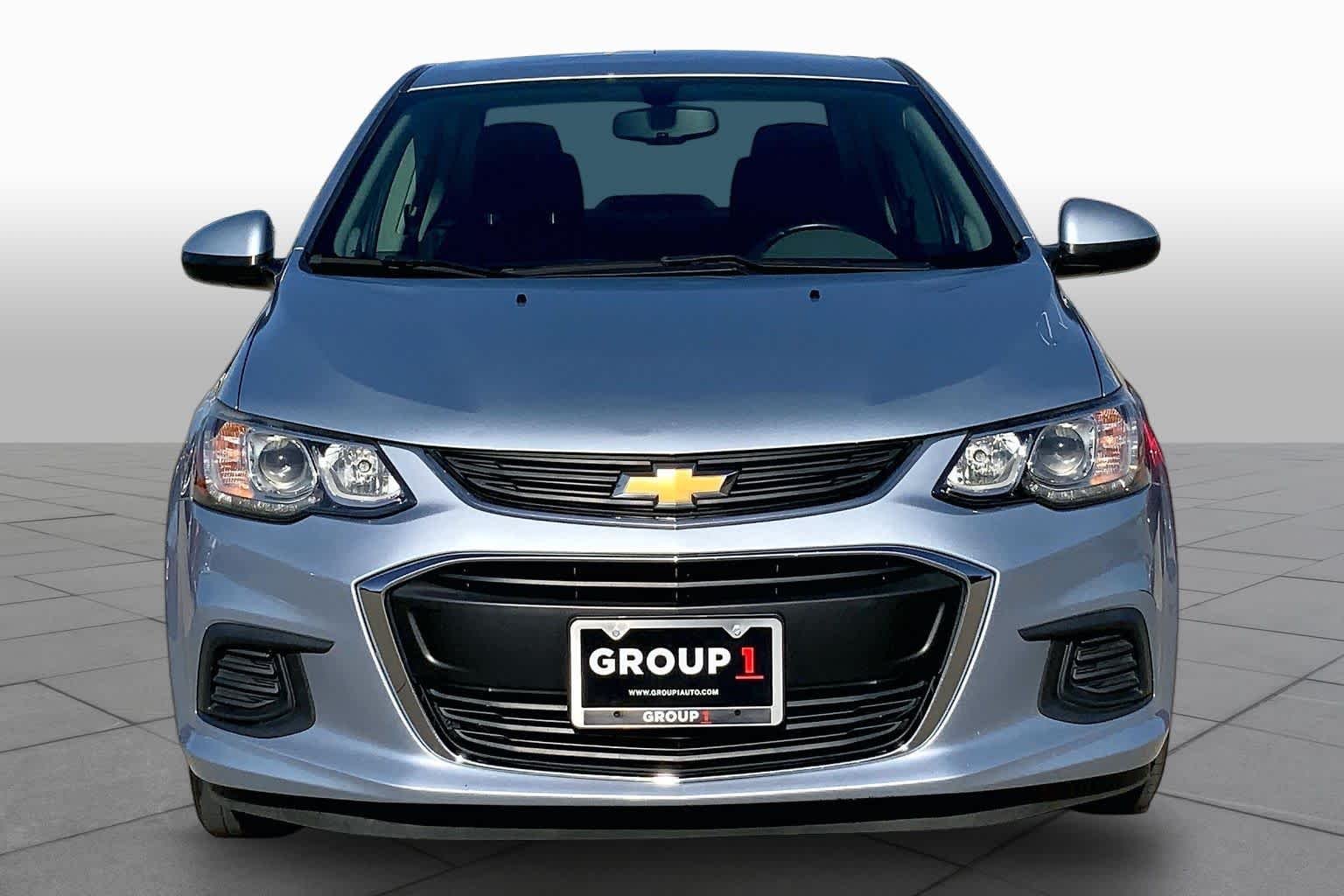 Used 2018 Arctic Blue Metallic Chevrolet LT image 4