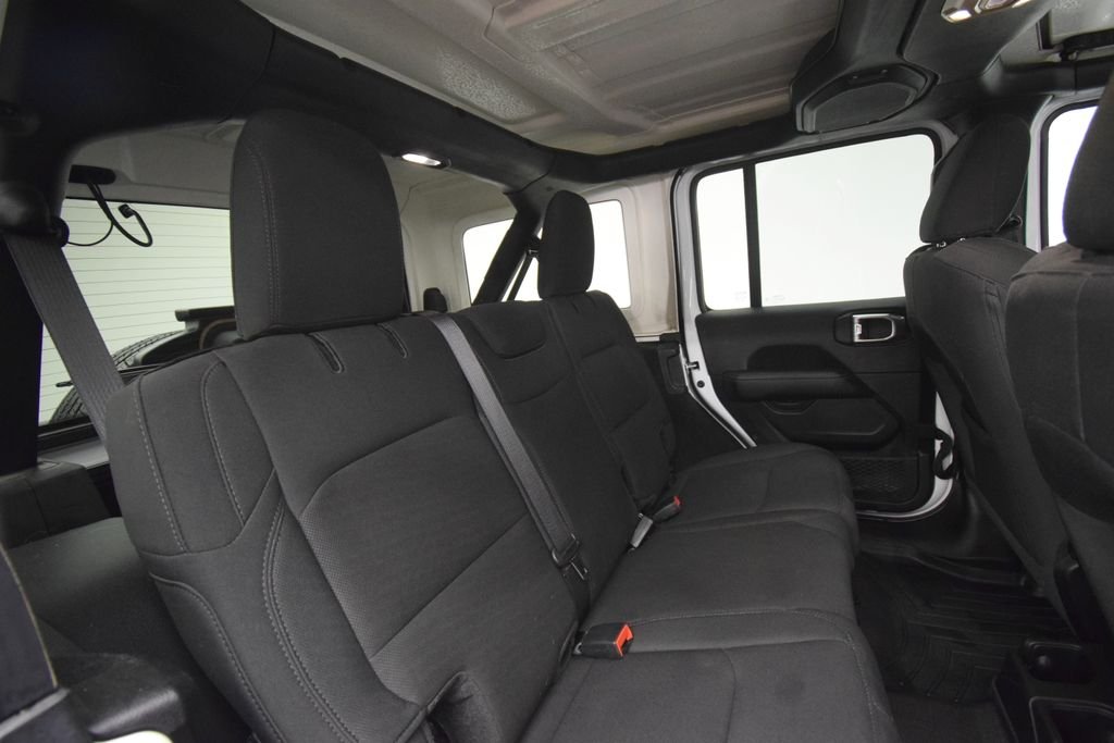 Used 2023 White Jeep Sahara image 16