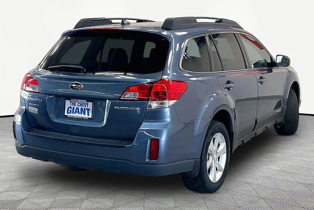 Used 2014 Twilight Blue Subaru 2.5i image 7