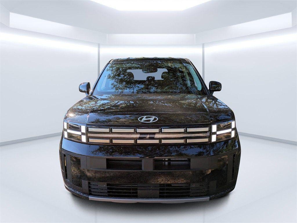 New 2026 Black Hyundai SE FWD image 8