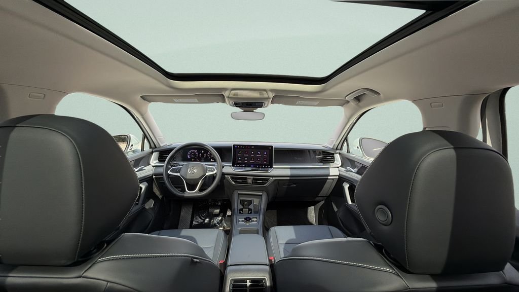 New 2026 Pure White Volkswagen 2.0T SE image 28