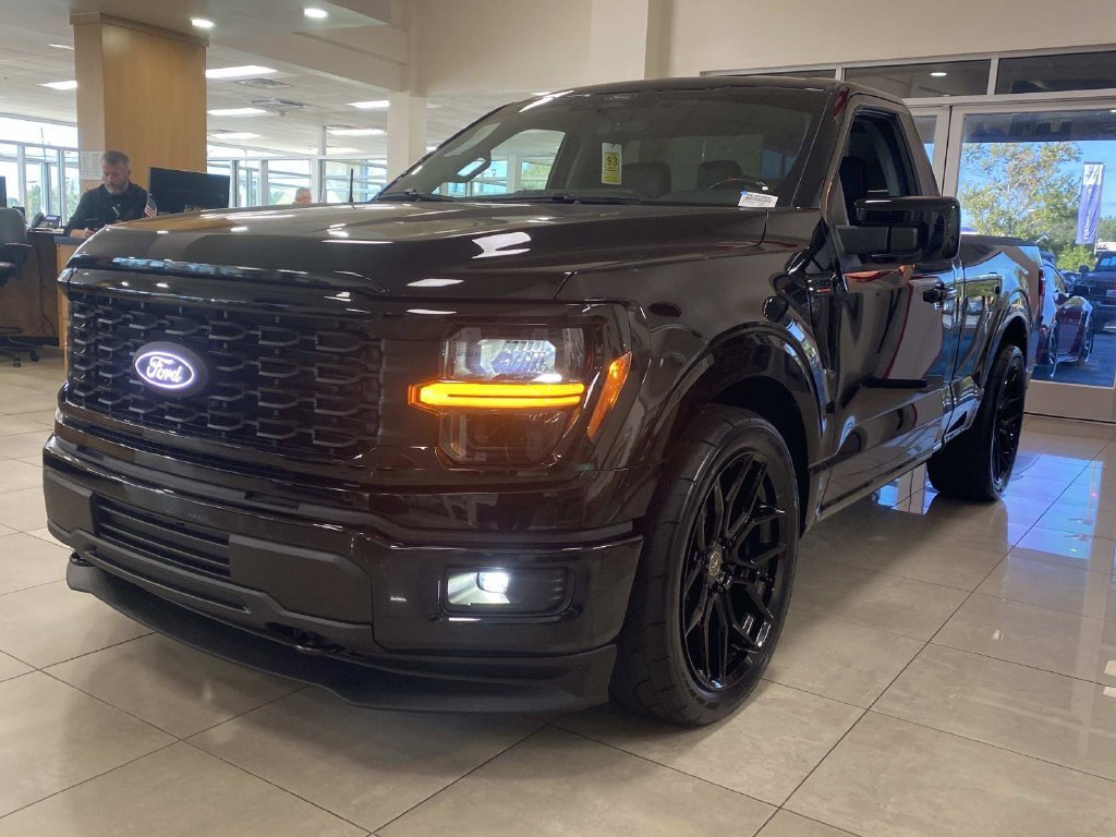 New 2026 Agate Black Metallic Ford XL image 5