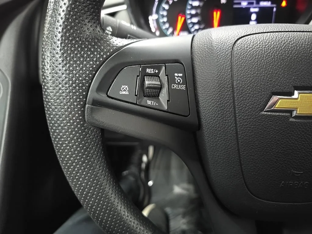 Used 2020 MOSAIC BLACK METALLIC Chevrolet LT image 19