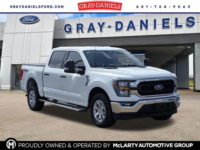 Certified Used 2023 Oxford White Ford XLT image 1