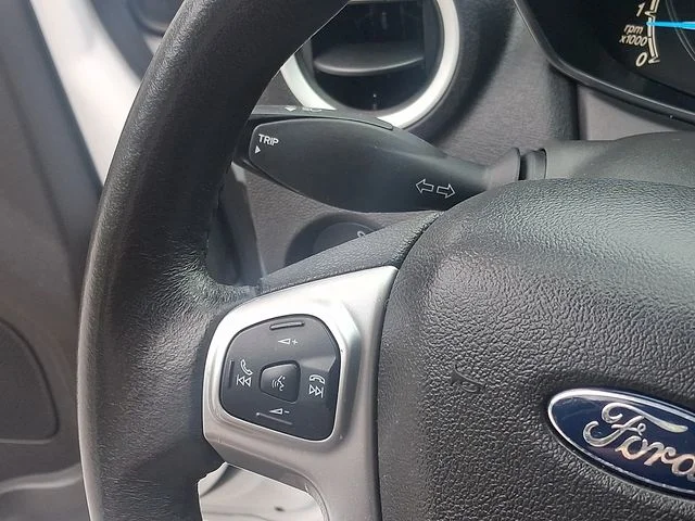 Used 2016 White Ford SE image 19