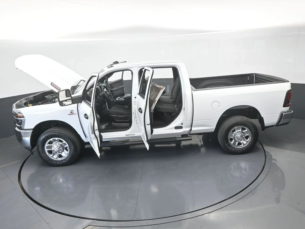 New 2026 Bright White Clear-Coat Exterior Paint RAM Tradesman image 67