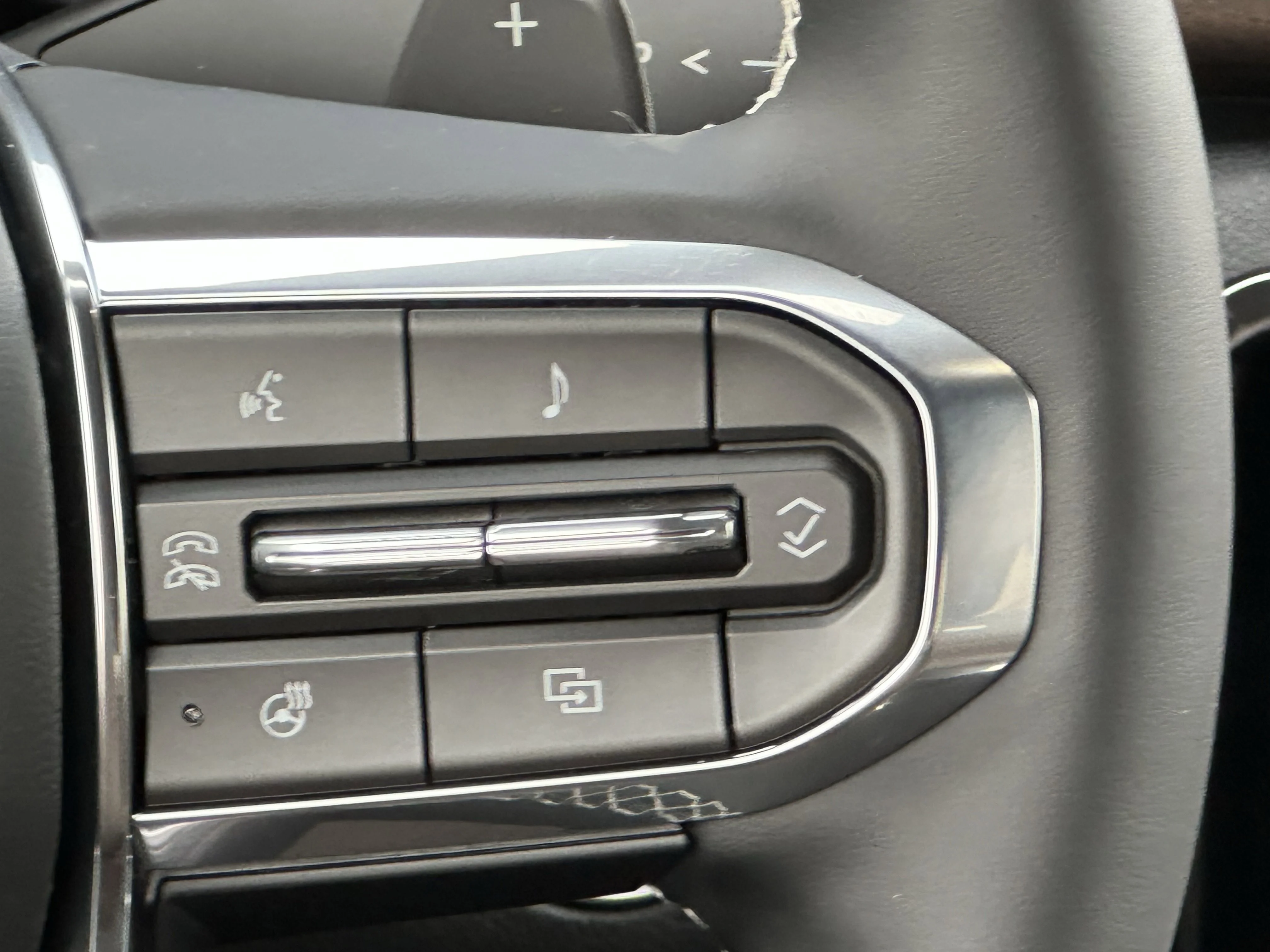 New 2026 Glacier White Tricoat GMC Denali Ultimate image 13