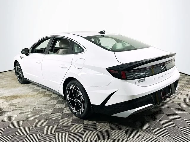 New 2026 White Hyundai SEL Sport image 5