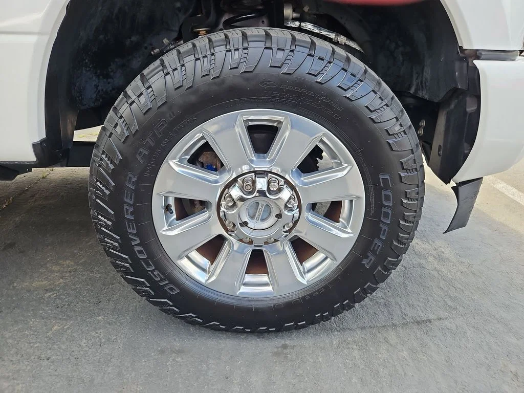 Used 2017 White Ford Platinum image 30