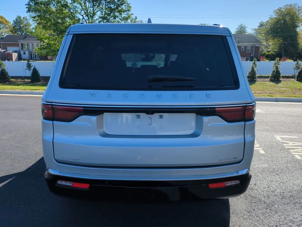 Used 2022 Silver Jeep Series I image 5
